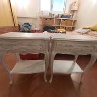 coppia di comodini shabby per camera da letto