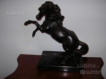 Scultura Cavallo