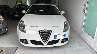 Alfa Romeo Giulietta 1.6 JTDm-2 105 CV Exclusive