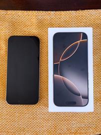 Iphone 16 Pro Titanio Sabbia 256 GB