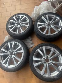 Pneumatici inverali Hankook+cerchi da 18 Classe A