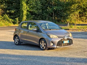 Toyota Yaris 1.5 Hybrid 5 porte Active -E6 Automat