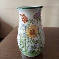 vaso di fiori dipinto a mano