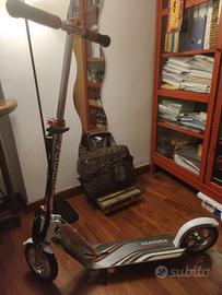 monopattino a spinta Hudora