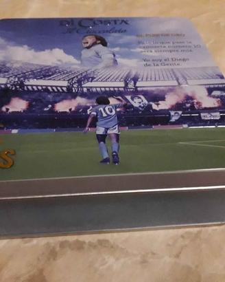 Maradona:latta celebrativa del D10S el Pibe de oro