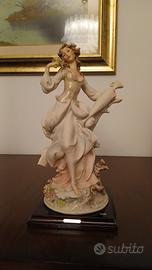 statua di capodimonte  realizzata dallo scultore G