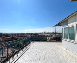 QUADRILOCALE DI AMPIA METRATURA CON TERRAZZO