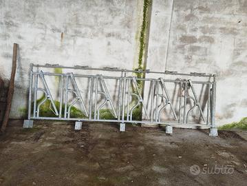 rastrelliera autocatturante per bovini adulti 