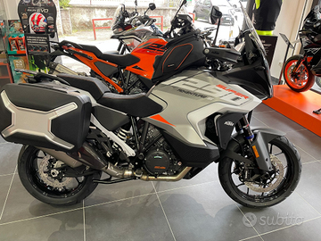 KTM 1290 SUPER ADVENTURE S 2024 - Km0