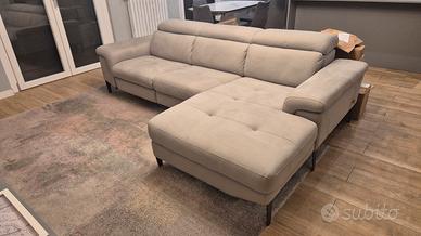 divano con poltrona relax 
