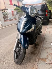 Beverly 350 ST