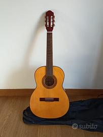 chitarra Ferrarotti tre quarti