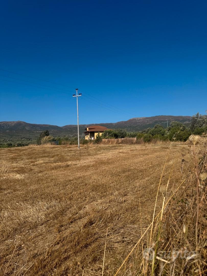 DOLIANOVA: Terreno recintato zona tranquilla - Vista 3