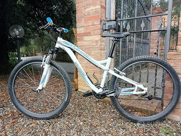 Mountain-bike Specialized Myka Sport