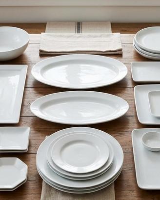 Stock Piatti Bianchi da Portata e Buffet 