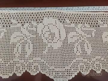 **Mantovana a Filet in Cotone Écru – Rose