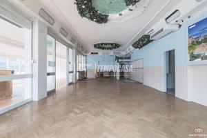 AMPIO NEGOZIO CON POSSIBILITÀ DI CAMBIO D'USO - PU