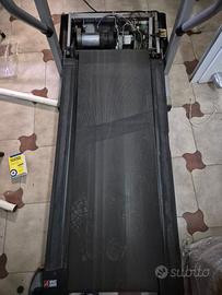 Tapis roulant danneggiato per ricambi