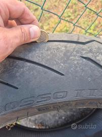 gomme moto 