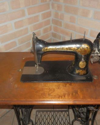 Macchina da cucire Singer inizio '900
