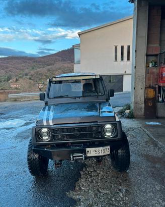 Suzuki samurai sj413