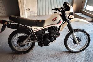 Yamaha XT 400