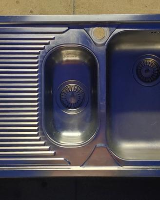 Lavello in acciaio inox 