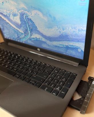 HP 255 G7 Notebook PC Nero Opaco | Radeon R3 | 8GB