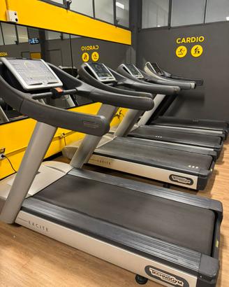 Attrezzatura palestra technogym
