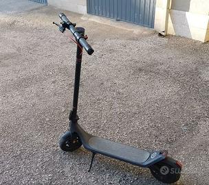 Monopattino elettrico Wizy A6