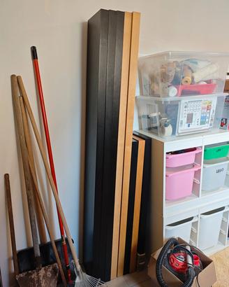 set di mensole Lack IKEA. 