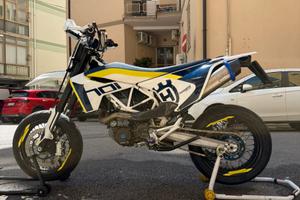 Husqvarna 701 Supermoto (Motore rifatto)