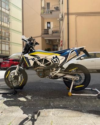 Husqvarna 701 Supermoto (Motore rifatto)