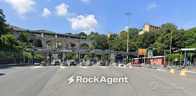 Terreno di 120000 m² a Genova