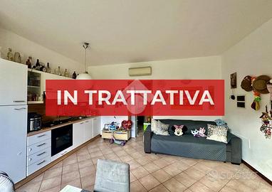 2 LOCALI A CORTE FRANCA