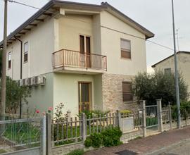 Casa Indipendente con Ampio Giardino