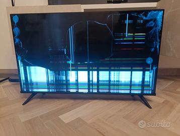 Tv Hisense SCHERMO ROTTO
