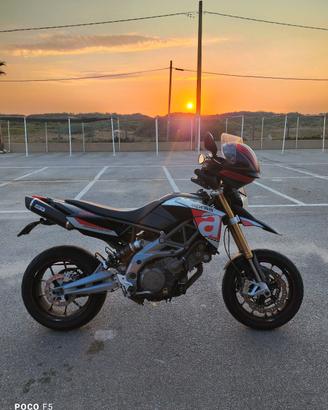 Aprilia Dorsoduro 750 (con scarico originale)