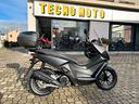 kymco-skytown-125-bauletto-e-parabrezza-prima-ra