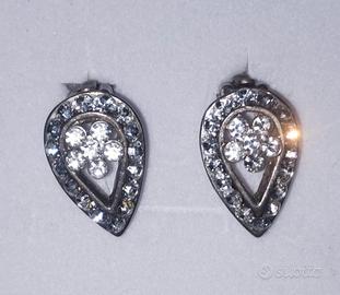 Orecchini con strass