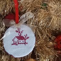 pallina di natale a punto croce 