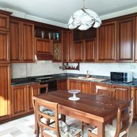 Cucina in legno classica