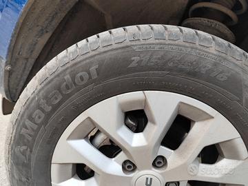 2 pneumatici 215/65 R16 98H