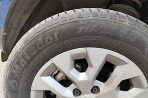 2 pneumatici 215/65 R16 98H