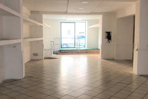 Locale Commerciale Bottega una Luce viaMessina