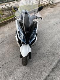 Stupendo kymco 300