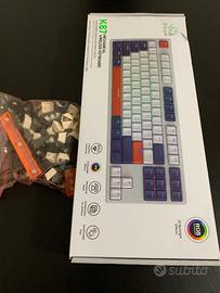 Tastiera Meccanica Gaming + Cavo + Keycaps Extra