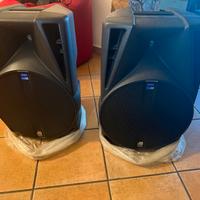  casse acustiche più mixer più cavi