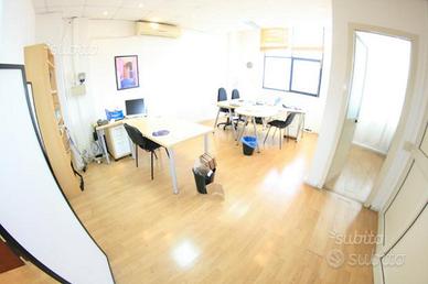 Ufficio arredato trivani fibra posti auto