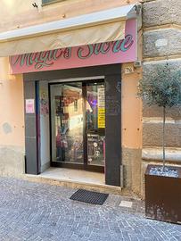 Attività con licenza ampia vendita